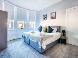 호텔 사진: Kali Apartment - Spacious 3 bed apartment in Wishaw