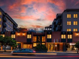 Hotel fotografie: -- ESTE PARK HOTEL -- part of Urban Chic Luxury Design Hotels - Parking & Compliments - next to Shopping & Dining Mall Plovdiv