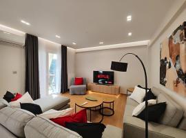 Hotel Photo: Etolou C2 - by Verde Apartments