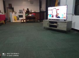 Marine Apartments โรงแรมในโฮนีอารา