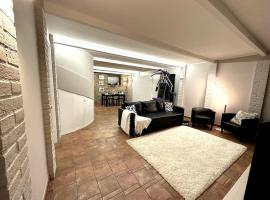 Hotel Photo: Appartamento Ebhouse