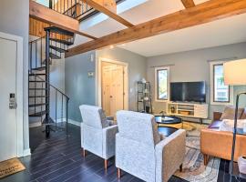 Ξενοδοχείο φωτογραφία: Minneapolis Townhome with Loft Less Than 3 Mi to Dtwn!