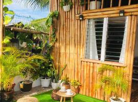 Hotel Photo: Joyful Hut with Netflix and Perfect Sunrise View Maya, Daanbantayan