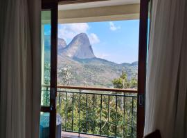 Vista para Pedra Azul e TV de 85'', hotell sihtkohas Pedra Azul