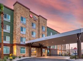 Hotel Foto: Best Western Plus Desert View Inn & Suites