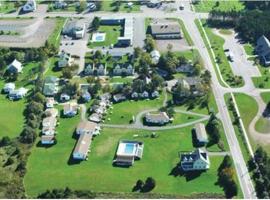 Shining Waters - Ingleside Cottages, hotel i Cavendish