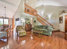 Hotel Photo: Spacious Fort Wayne Home with Yard and Gas Grill!