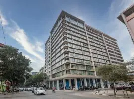 RK Suite Hotel, hotel di Luanda