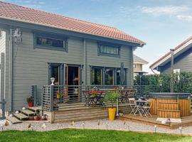 Hotel Foto: Lovely Home In Bourbourg With Kitchen