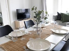 Hotel Foto: 2ndhomes City Center 2BR Apartment with Balcony and Sauna by Kaisaniemi Park