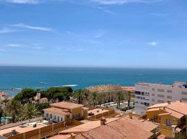 ホテル写真: New 2023 Don Gustavo Luxury Beach Apartment, Pool, Sea views