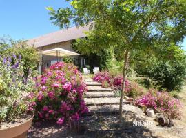 Hotel Foto: Gîte Noyant-d'Allier, 4 pièces, 9 personnes - FR-1-489-225