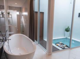 PVILLA, ξενοδοχείο σε Ban Phraek Sa