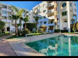 Hotel Foto: Superbe appartement avec piscine