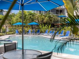 Beachfront Terraces with Onsite Reception & Check In, hotel v destinaci Port Douglas
