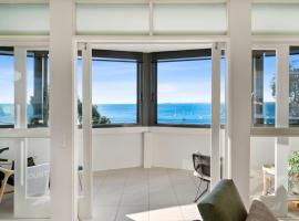 Hotel Photo: Iconic Mid-century modern, waterfront apartment