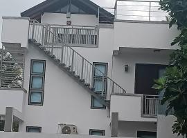 Фотографія готелю: Villa Suyara Rooftop,,,