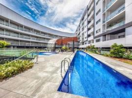 Hotel Photo: Entire apartment with lake view