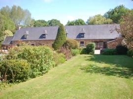 Hotel Photo: 2 Bedroom Lovely Home In Plouguiel