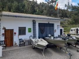 호텔 사진: R U Ready Fishing, River Ebro
