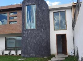 Hotel fotoğraf: Habitación Balcón comfort y elegancia en Pachuca