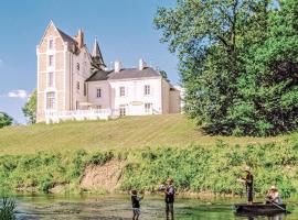 Hotel Foto: Stunning Home In Ardentes With Ethernet Internet