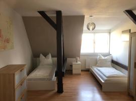 Hotel Photo: Monteur-Pension W8