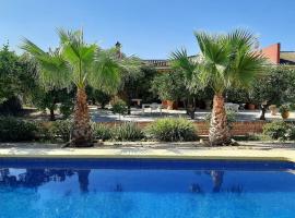 מלון צילום: Finca La Parrilla Maison Piscine nature chevaux