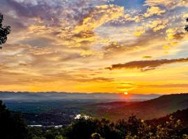 A picture of the hotel: Sunset Sanctuary