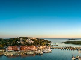 Maistra Select Riva Apartments, hotel in Vrsar