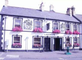 รูปภาพของโรงแรม: Laverty's - The Black Bull Inn