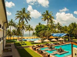 Camelot Beach Hotel, hotel in Negombo