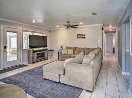 Hotel Photo: Family-Friendly Baton Rouge Abode with Patio!