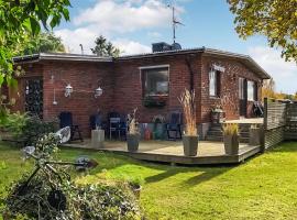 3 Bedroom Cozy Home In Svanesund, hôtel à Svanesund