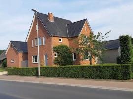 A picture of the hotel: Beautiful holiday home in Alken with a garden