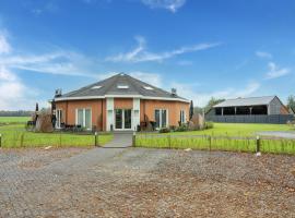 Hotel fotografie: Pleasant holiday home in Goirle with sauna