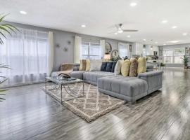 Hotel foto: Chic Orlando Family Getaway with Fenced Yard!