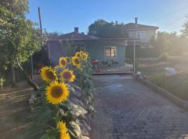 Фотография гостиницы: in the village, with a garden, one floor, detached