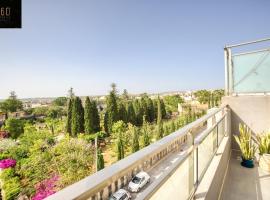 Фотография гостиницы: Sunny & beautiful views, Amazing Design & Terrace by 360 Estates