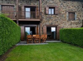 A picture of the hotel: Casa adosada en Guils