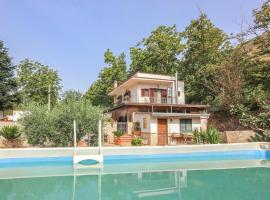 Foto di Hotel: Amazing Home In Castel San Giorgio With Outdoor Swimming Pool