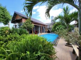 T'Farmstay villa and resort Buon Ma Thuot City, hotell i Buôn Ma Thuột