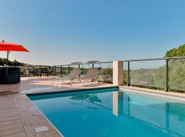 Villa à l'entrée de Porticcio - Piscine - Vue dégagée, hotel em Cauro