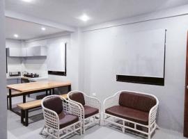 होटल की एक तस्वीर: Minimalist 2 bedroom house