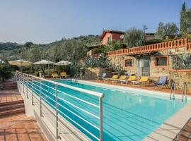 Foto di Hotel: Holiday Home Borgo della Limonaia-4 by Interhome