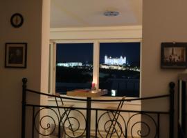 Hotel foto: Studio with a view of the center of Bratislava