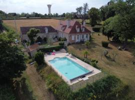 Hotel fotoğraf: Gîte Neuvy, 2 pièces, 3 personnes - FR-1-489-373