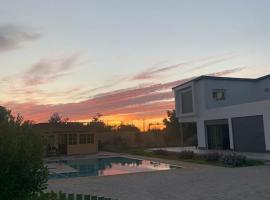 Hotel Photo: Magnifique villa avec piscine