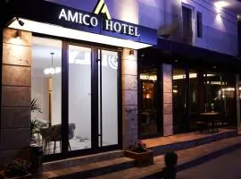 Amico Hotel
