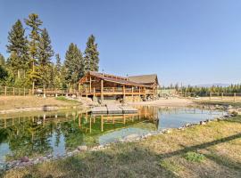 Hotel Foto: Stunning Retreat with Hot Tub and On-Site Hiking!